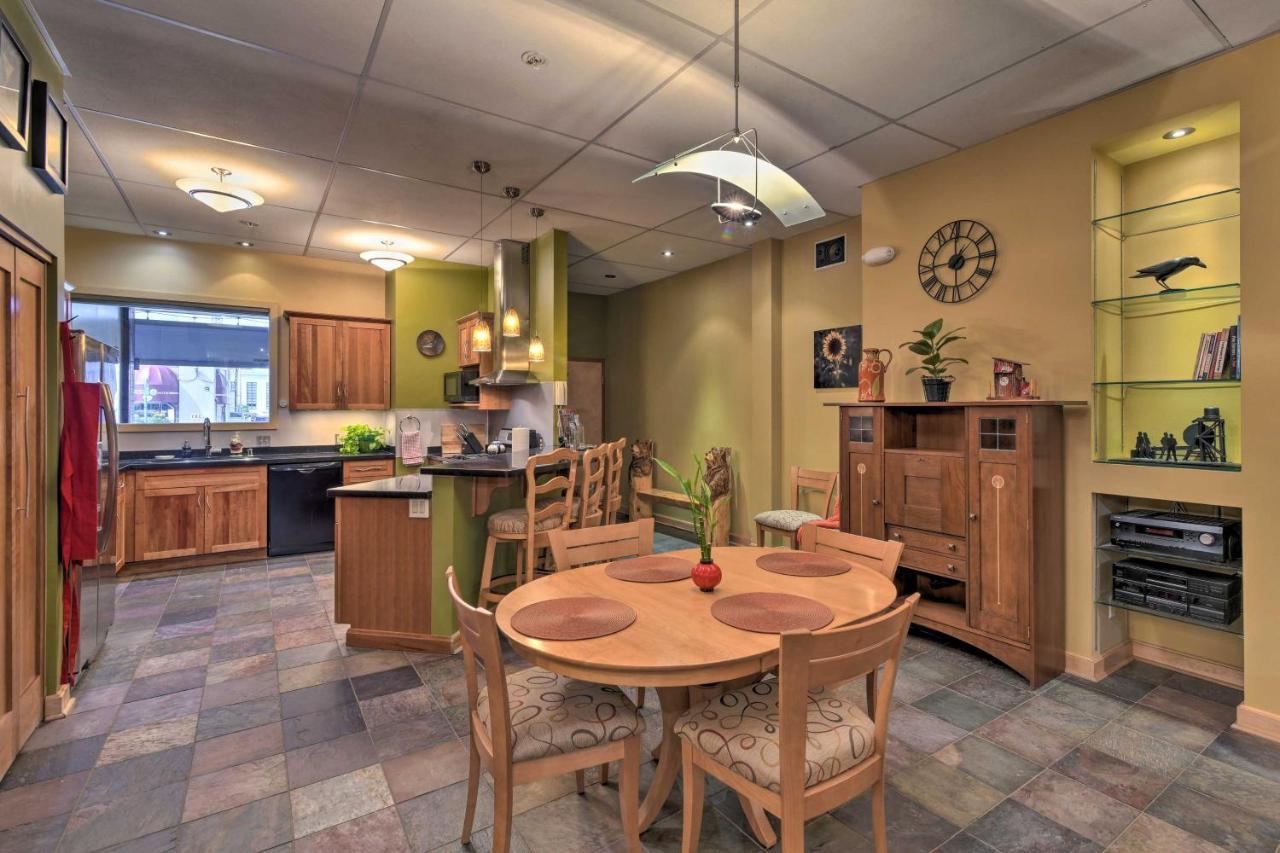 Idyllic Dtwn Anchorage Condo With Fireplace! エクステリア 写真